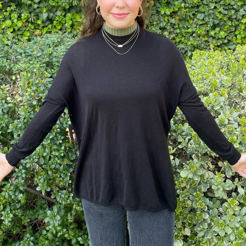 MONKI sweater 🖤